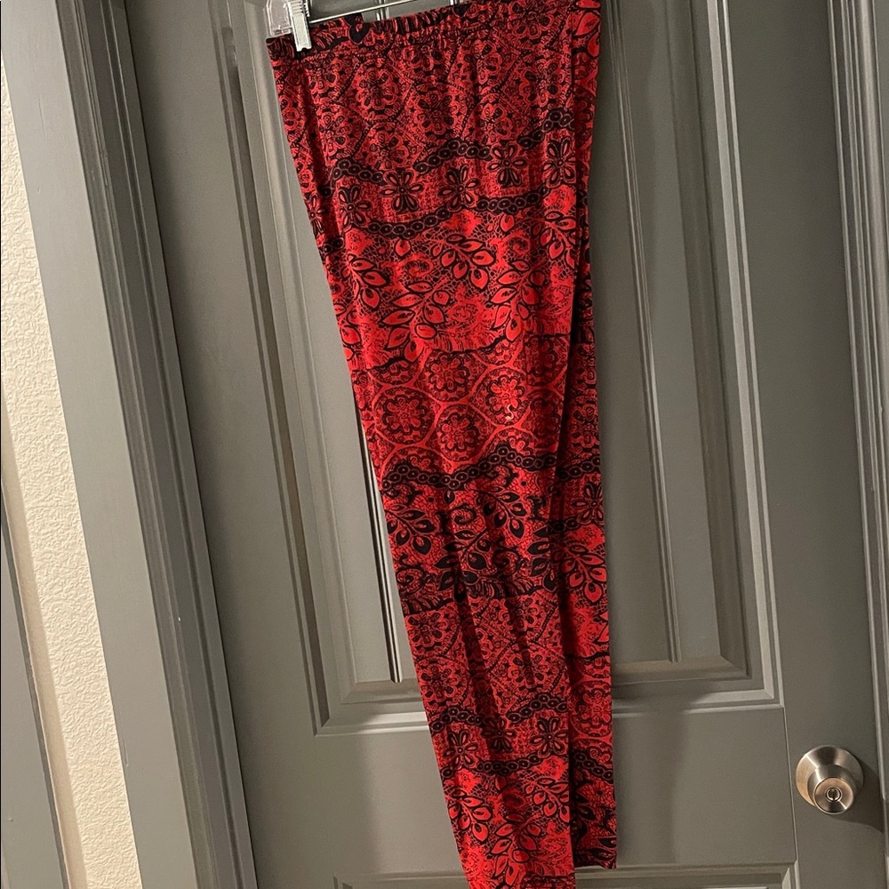 Red And Black Leggings!!!